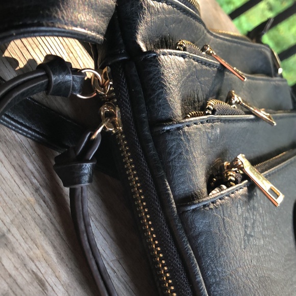 Mia K Farrow Collection Purse new condition - Picture 9 of 9